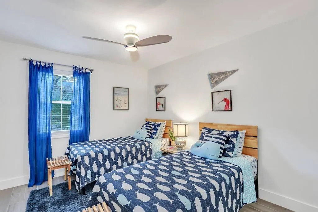 Charming 3Br 2 Bath Beach Bungalow With Hot Tub! Hilton Head Island United States