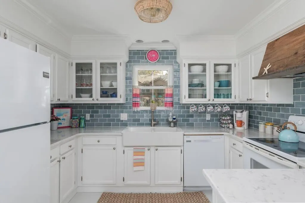 Charming 3Br 2 Bath Beach Bungalow With Hot Tub! Hilton Head Island Holiday home