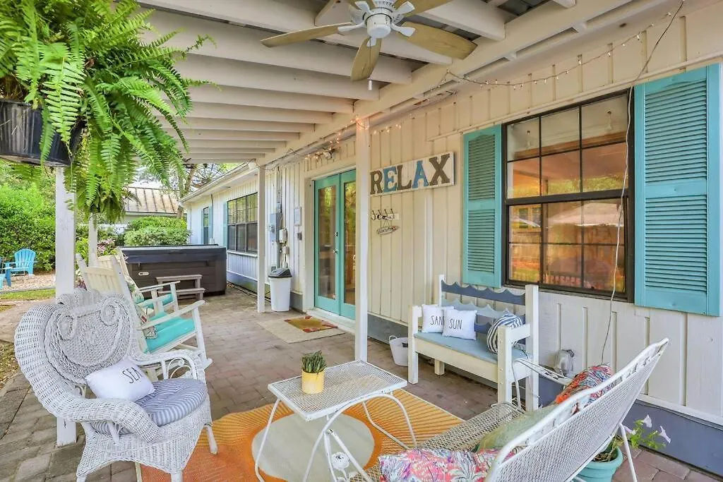 Holiday home Charming 3Br 2 Bath Beach Bungalow With Hot Tub! Hilton Head Island