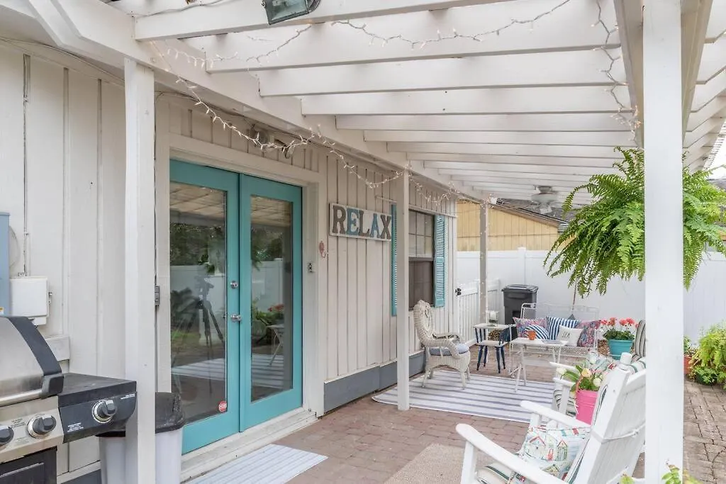 Charming 3Br 2 Bath Beach Bungalow With Hot Tub! Hilton Head Island 0*,  United States