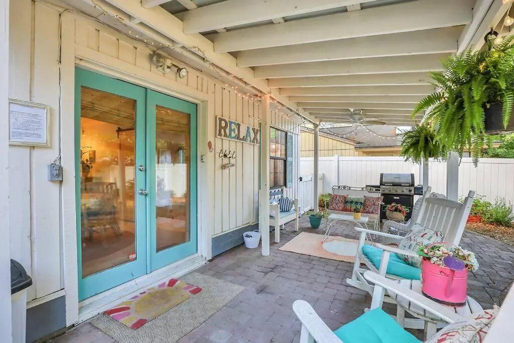 Charming 3Br 2 Bath Beach Bungalow With Hot Tub! Hilton Head Island Holiday home